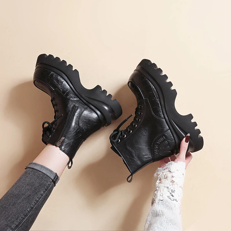 厚底增高7cm圆头英伦马丁靴2025秋冬新款加绒松糕底百搭系带短靴