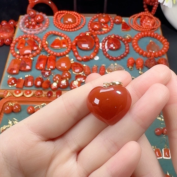 南红玛瑙18K金镶嵌耳环