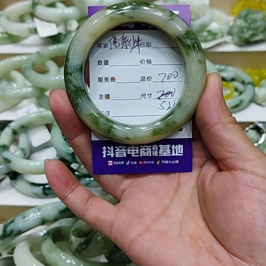 佛***年透闪石-蛇纹石玉未镶嵌手镯