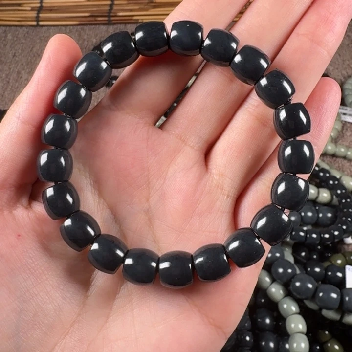 和田玉手链未镶嵌只****哥