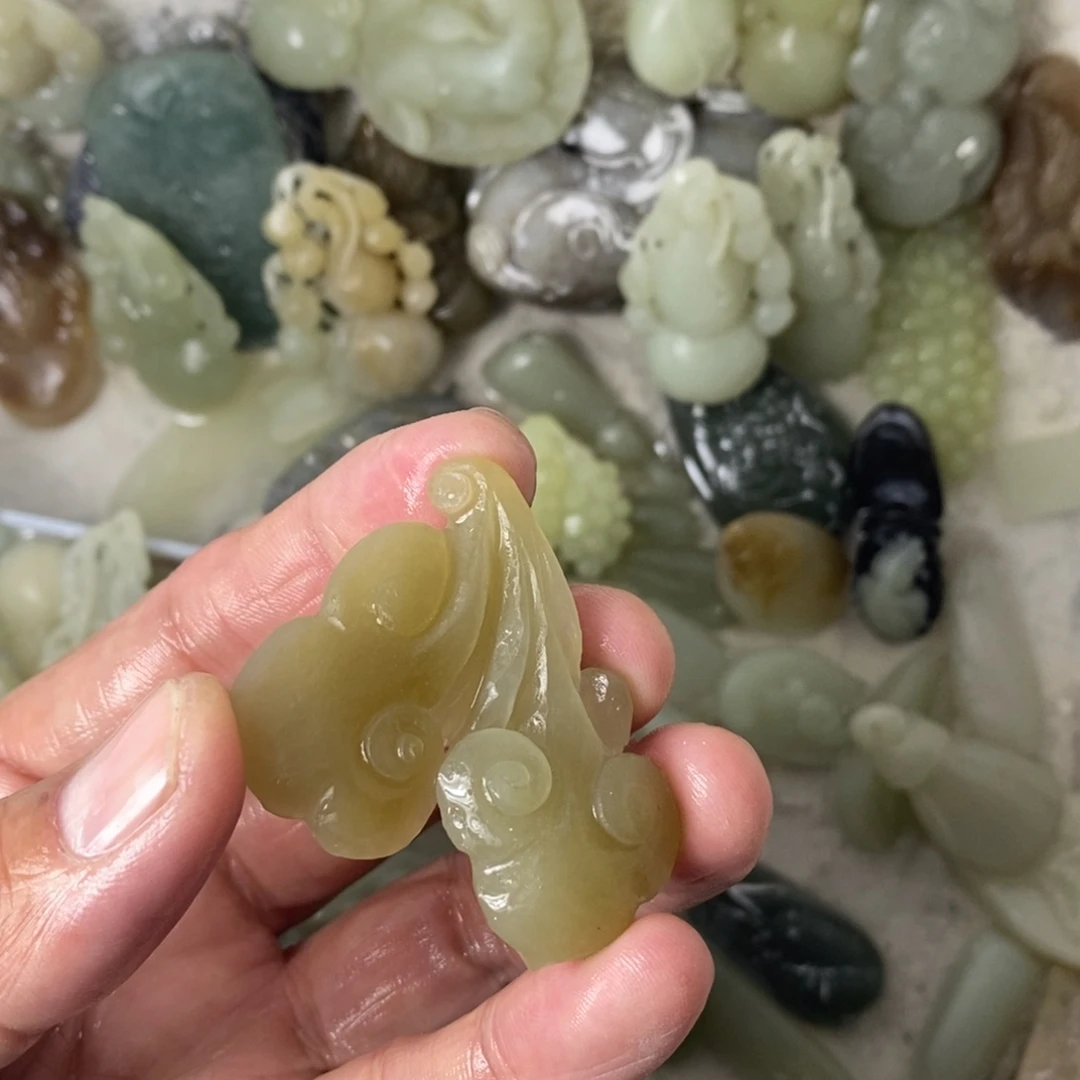 和田玉未镶嵌吊坠(不含链)