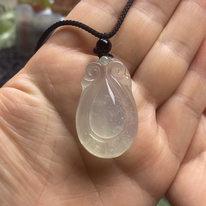 合金蛇纹石玉颈饰