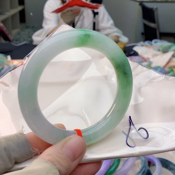 翡翠未镶嵌手镯翡翠手镯