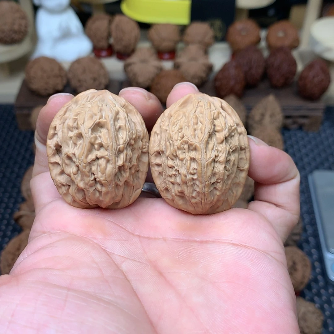 【闪购商品】文玩核桃把件全品鸭蛋虎头36➕