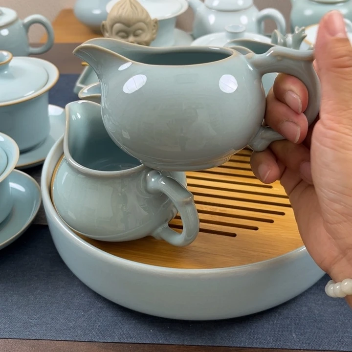 杯汽*瓶公道杯和中专书中写