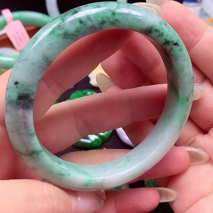 翡翠未镶嵌手镯翡翠手镯