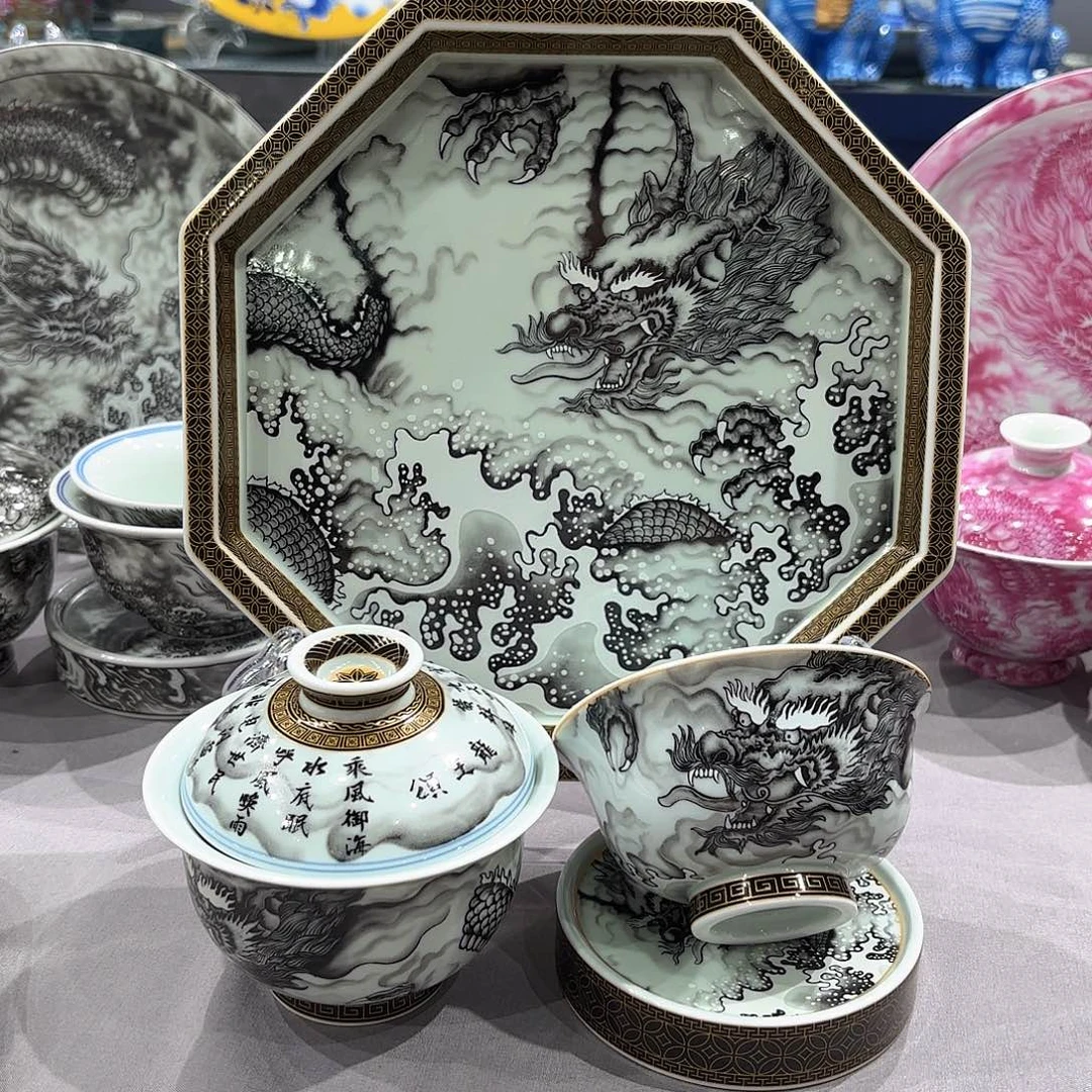 瓷片景德镇瓷器精品陈列