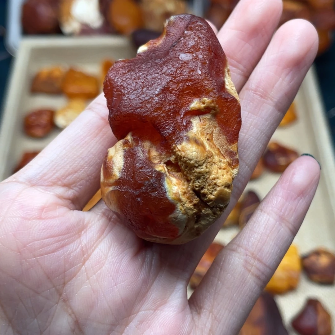 琥珀未镶嵌珠宝奇石