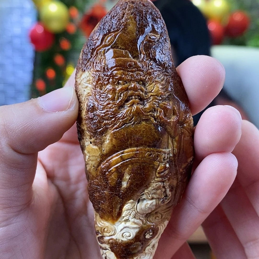 蜜蜡裸石未镶嵌蜜蜡雕刻件