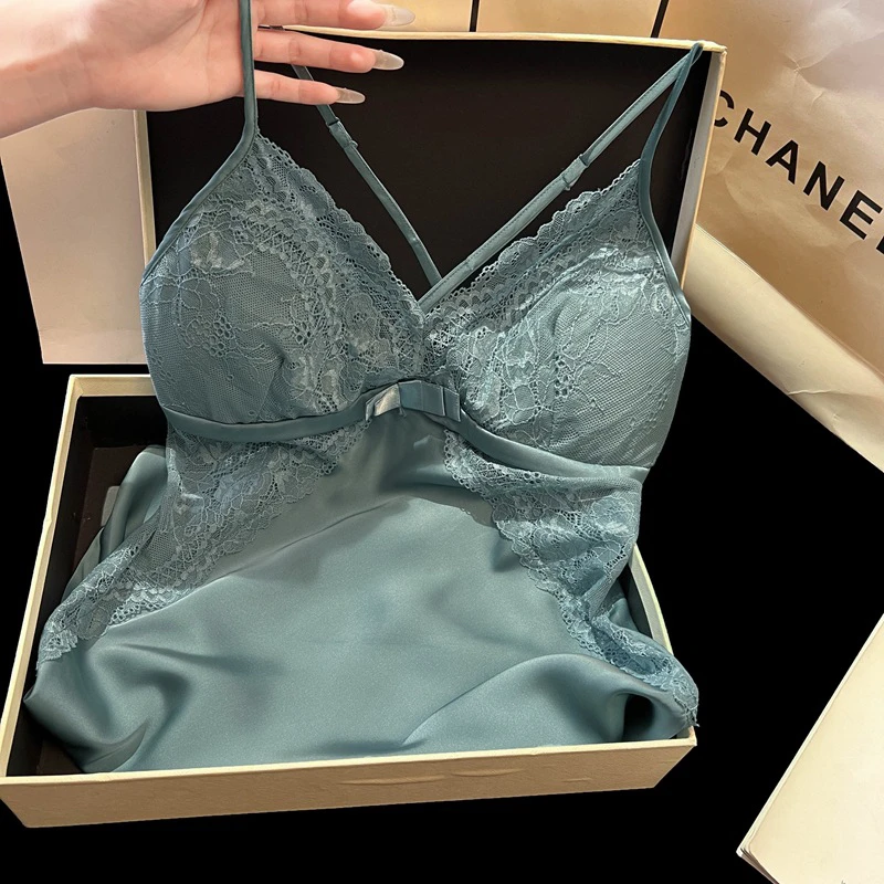 夏季冰丝带胸垫性感蕾丝高级感纯欲风吊带睡裙