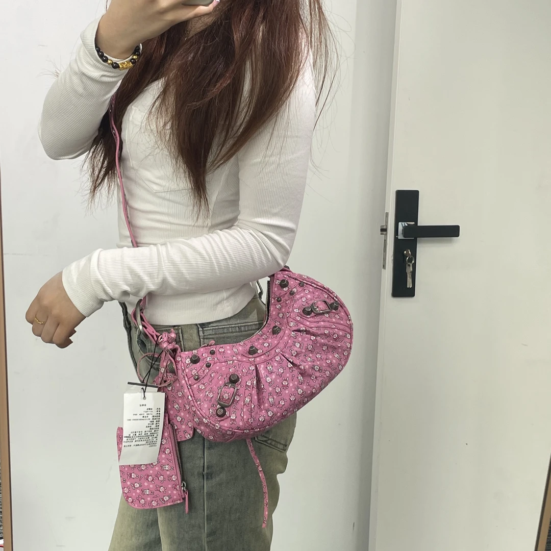 95新 Balenciaga/巴黎世家 爱夏奢品/巴黎世家/斜挎包/81152