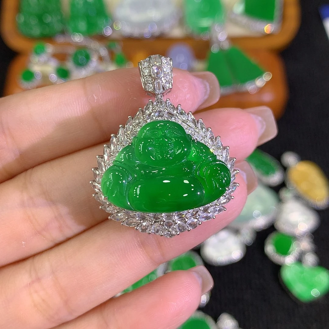 翡翠18K金镶嵌颈饰8888888