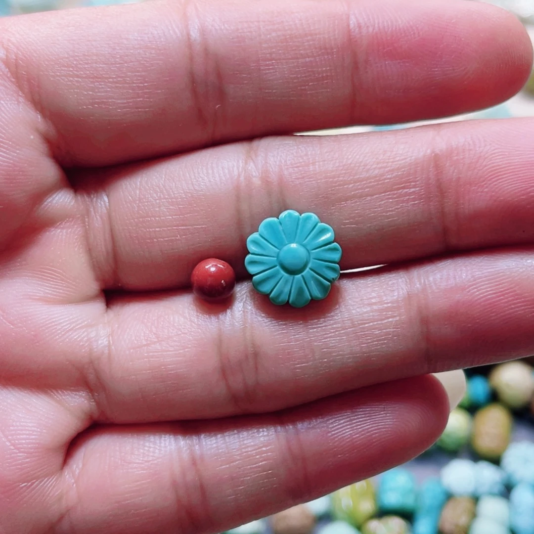 汤***籁未镶嵌配饰南红玛瑙