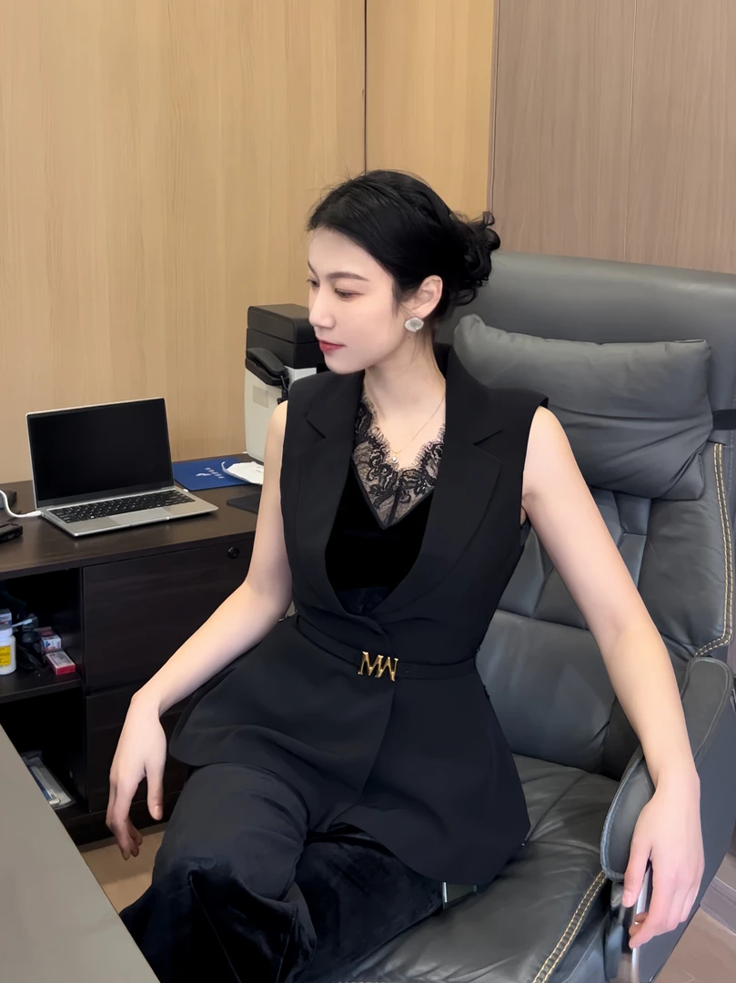 【曼德诗】新款时尚西装马甲收腰显瘦黑色中长款女400015-90183