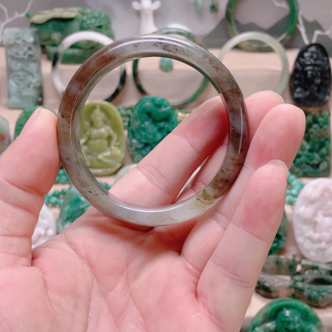 独山玉未镶嵌手镯