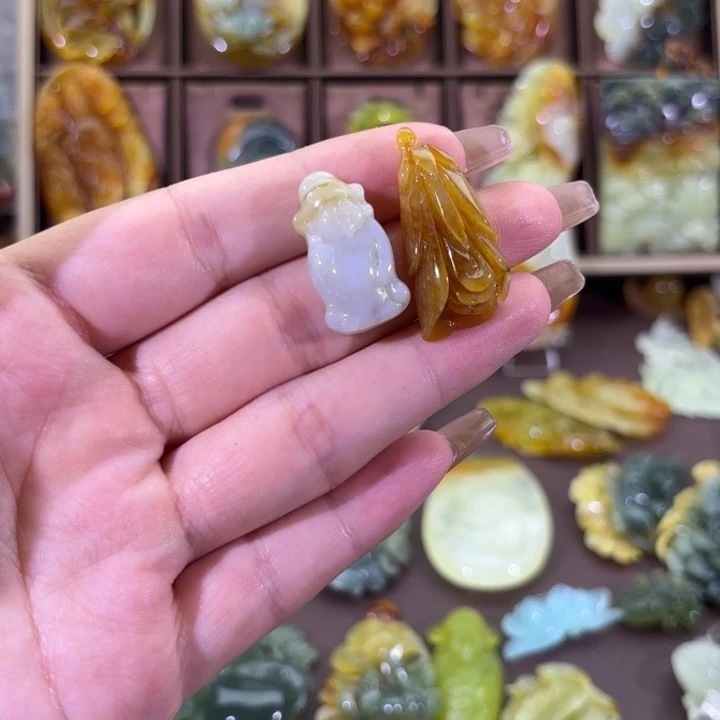 未镶嵌蛇纹石玉颈饰