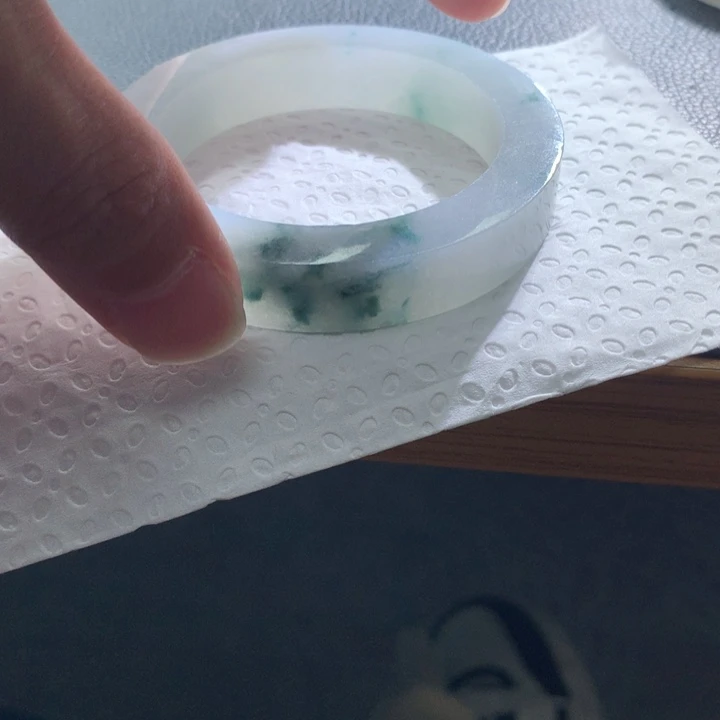 張***_定制翡翠未镶嵌翡翠手镯