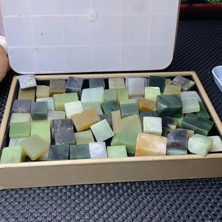 和田玉（糖玉）珠宝半成品未镶嵌