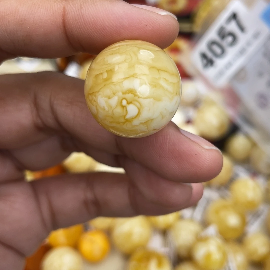 蜜蜡未镶嵌珠宝奇石22.7