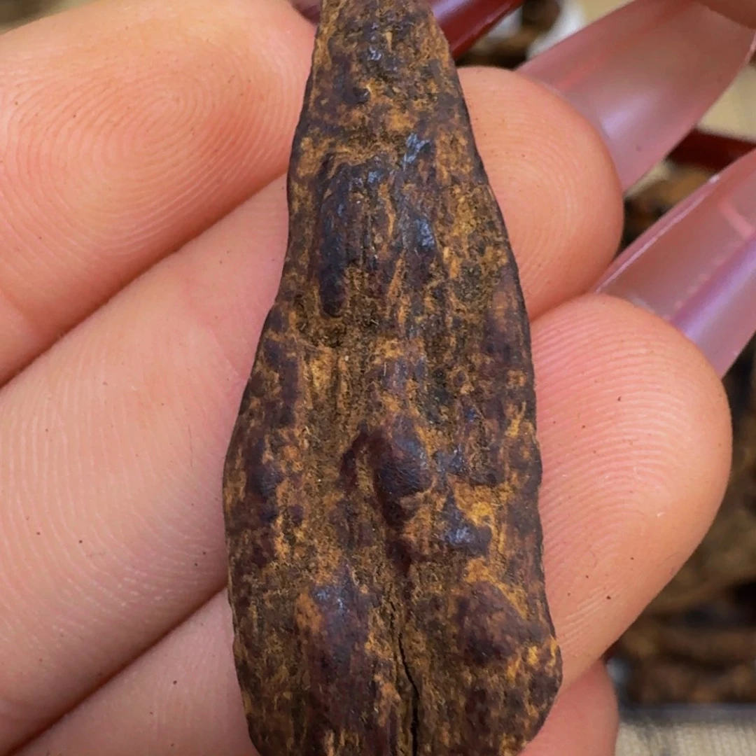 沉香吊坠越南惠安红土吊坠