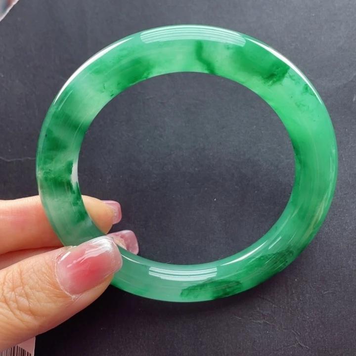 石英质玉手镯未镶嵌?****－