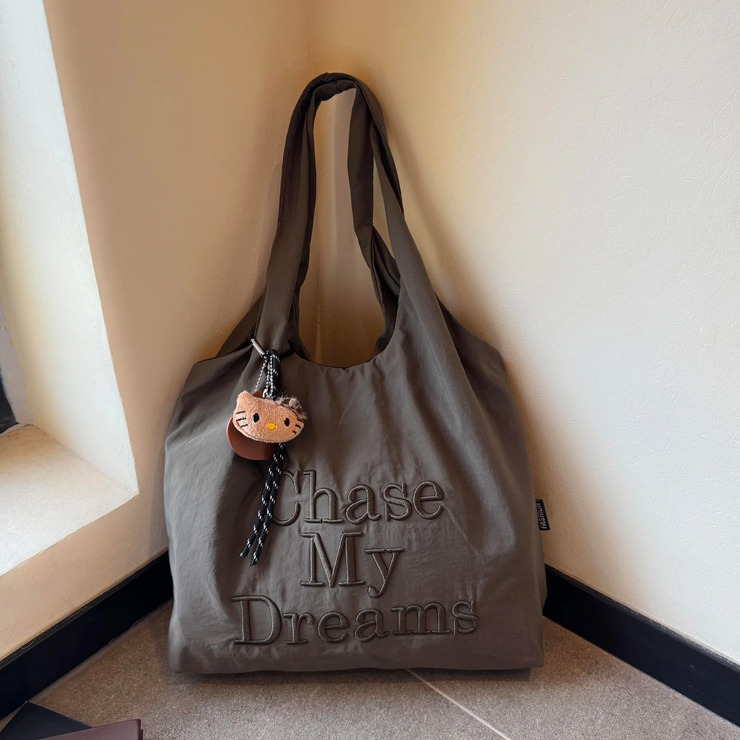 2025新款灰色大容量刺绣单肩帆布包时尚百搭腋下包包女学生托特包