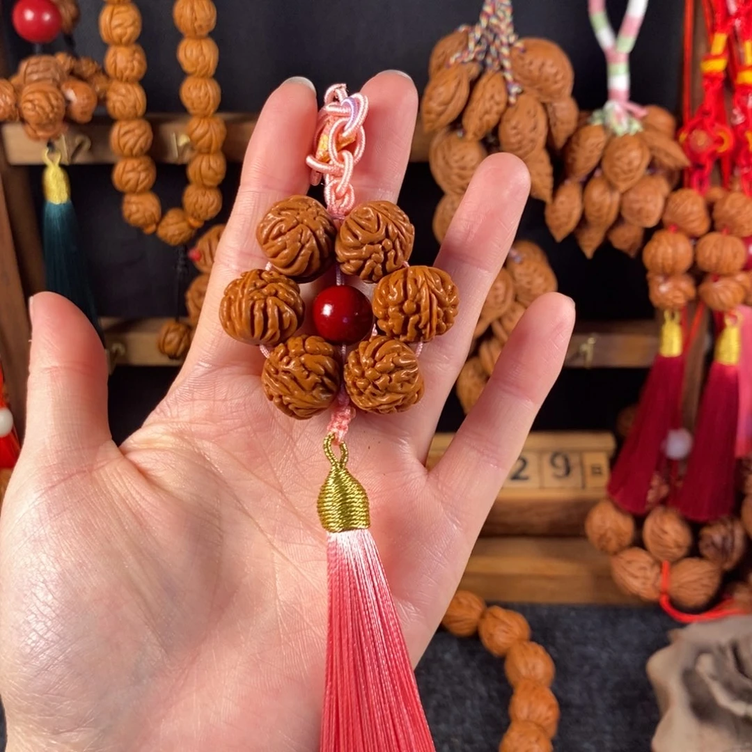 吊坠桃核桃枭挂件