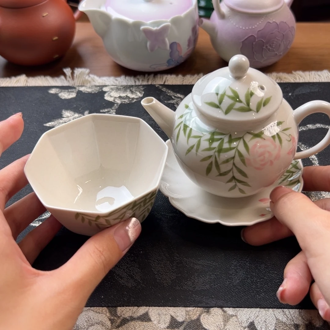 茶具等产品的生产和销售为