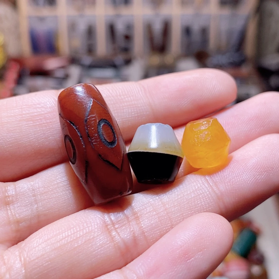 玛瑙/玉髓颈饰未镶嵌嗷***?