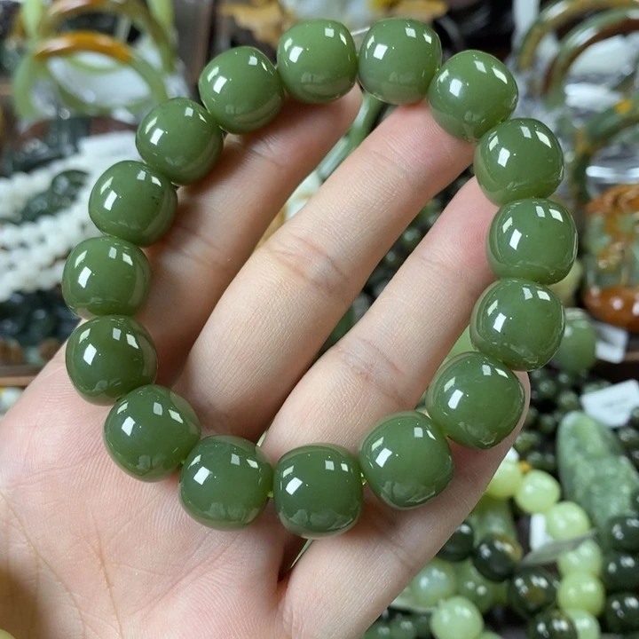 透闪石质玉手串未镶嵌春***生