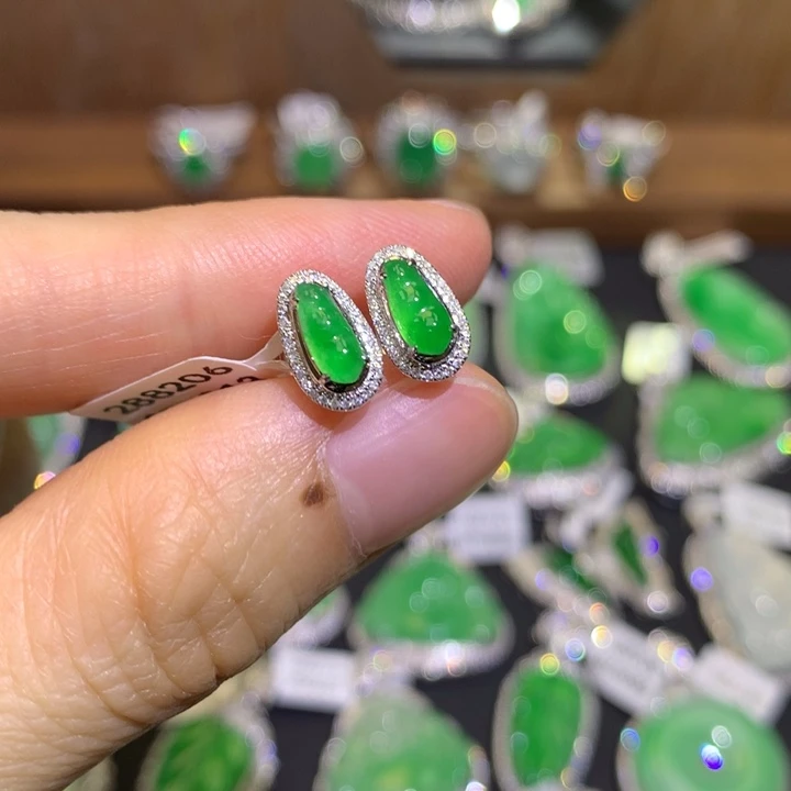 翡翠18K金镶嵌吊坠(不含链)耳钉