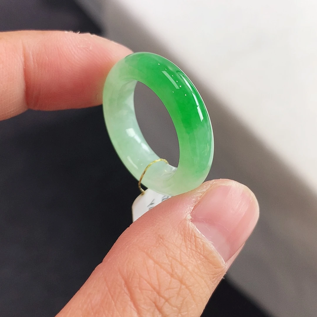 翡翠未镶嵌戒指16号