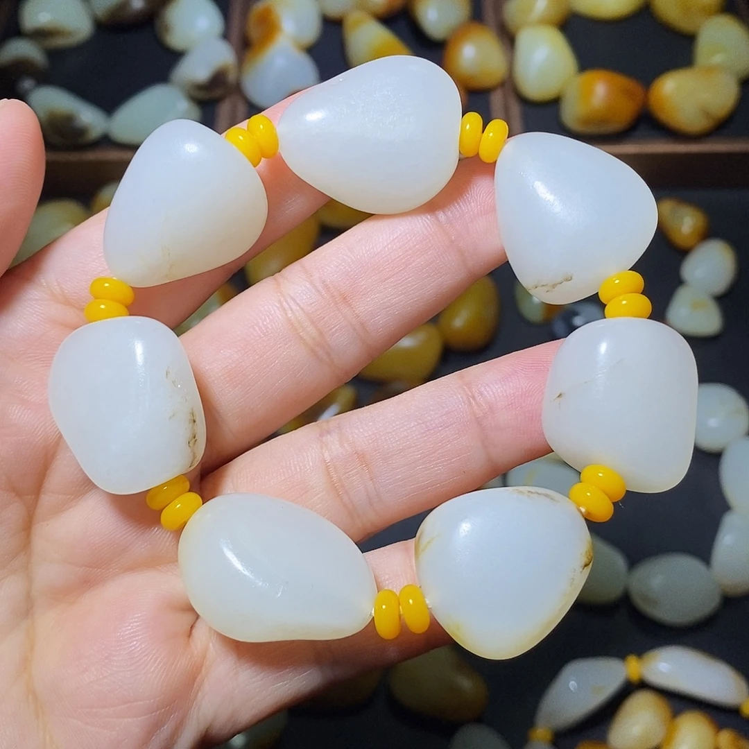 和田玉未镶嵌手链