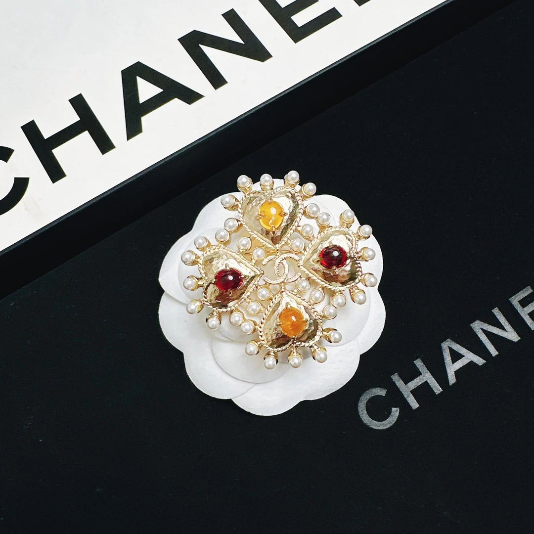 95新 Chanel/香奈儿 柚礼中古/香奈儿多色琉璃桃心胸针lz503077
