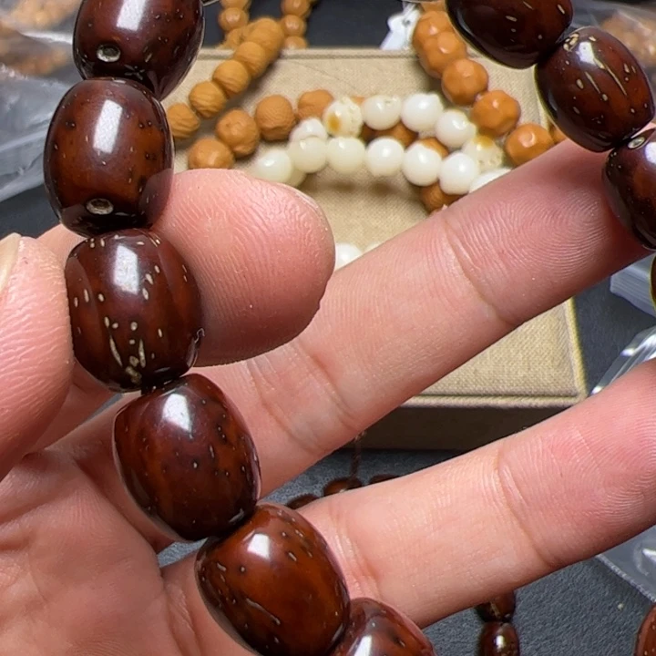 猴头核桃手串卡罗拉咯