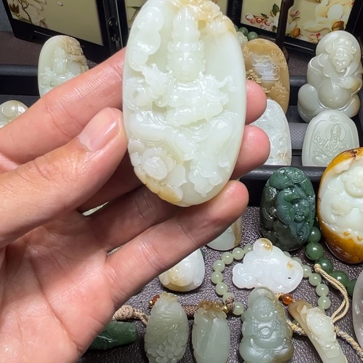 和田玉未镶嵌颈饰