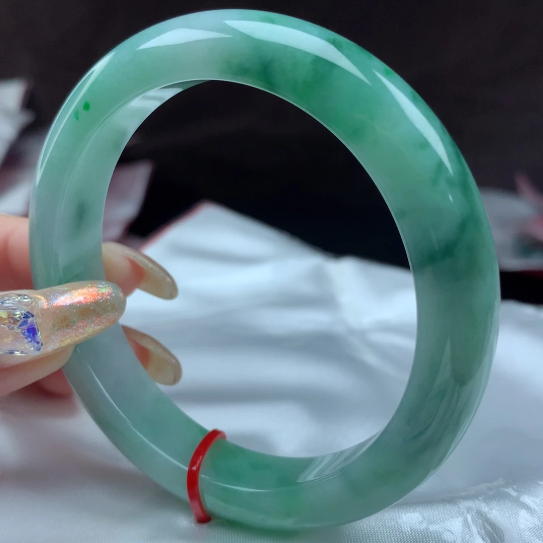 翡翠手镯未镶嵌432907，