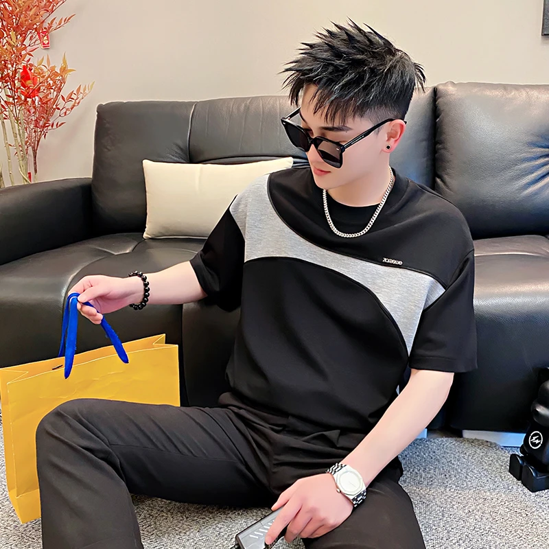 男士短袖t恤夏季2025新款爆款撞色拼接痞帅潮牌圆领半袖男装体恤