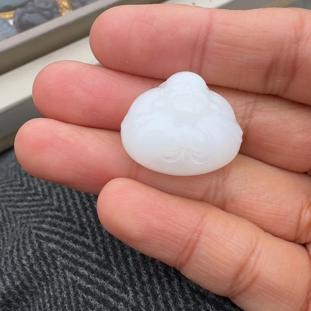 和田玉颈饰未镶嵌俄料白玉抱抱佛TZ多样性拍一发一