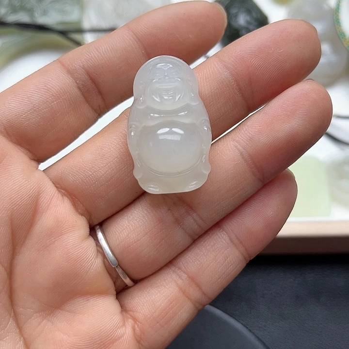 【闪购商品】颈饰未镶嵌和田玉人****