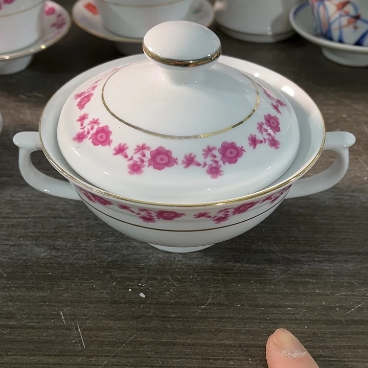 瓷片//////景德镇陶瓷炖盅。