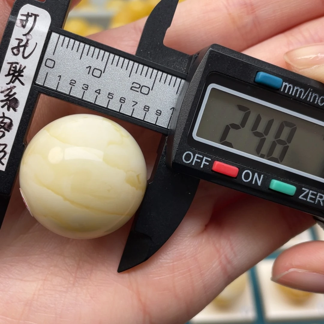 蜜蜡裸石未镶嵌踢*花蜜蜡