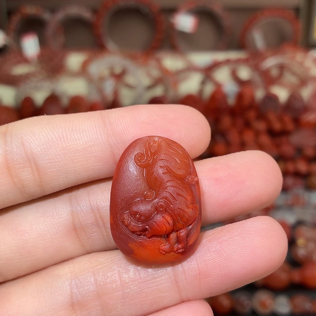 南红玛瑙未镶嵌颈饰生肖（