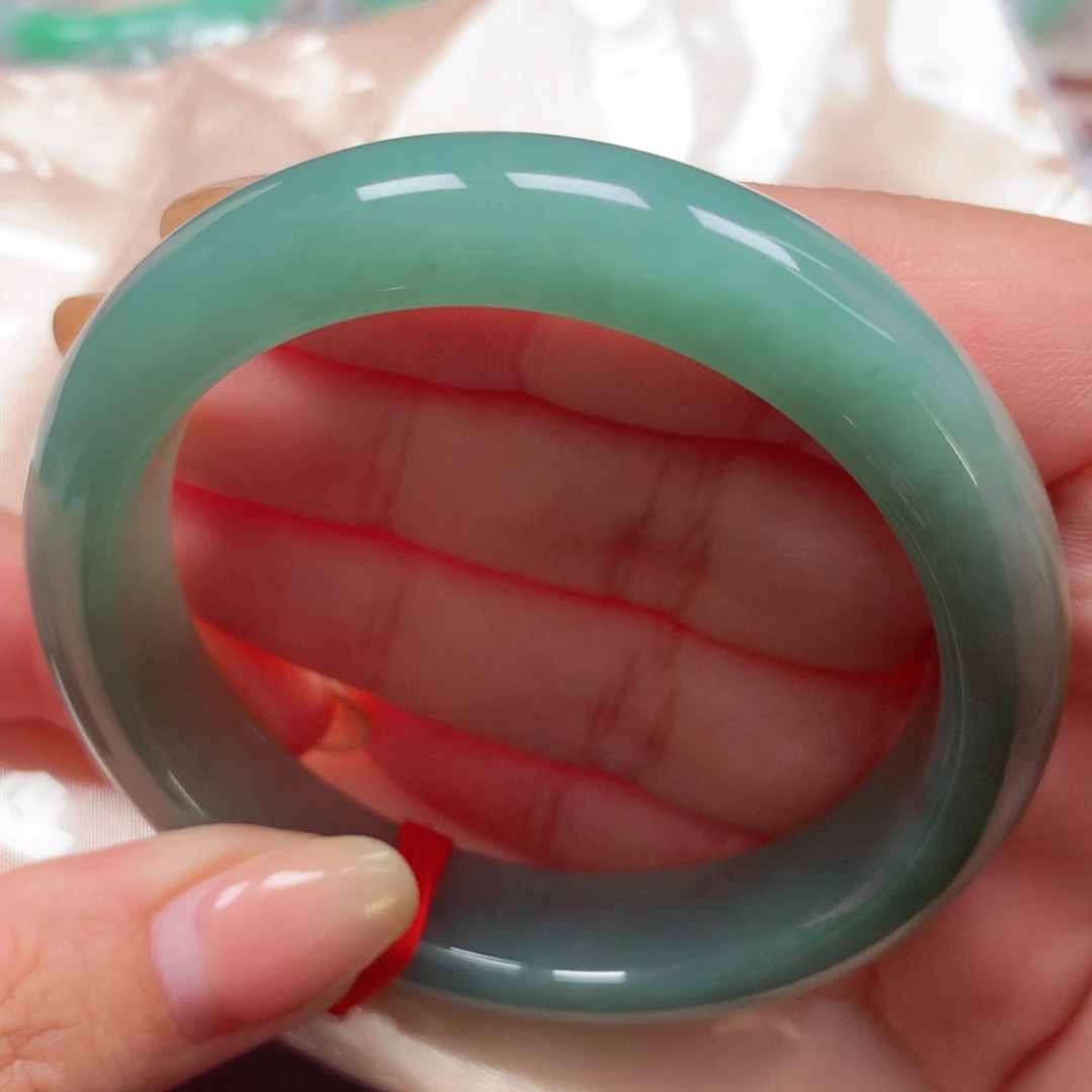 翡翠未镶嵌手镯58胶底满色浓郁