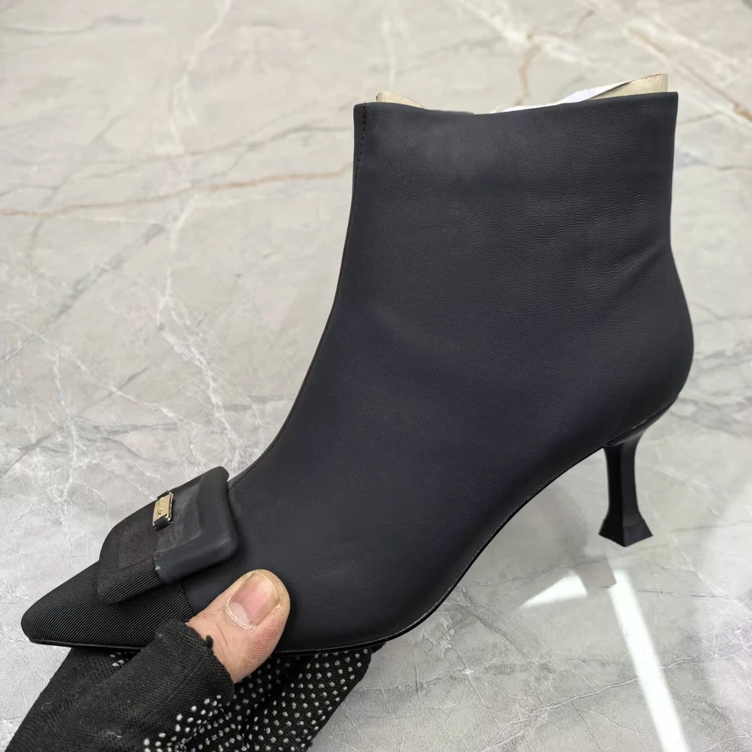 b（孤品）39码粗跟女靴(羊皮)h8082