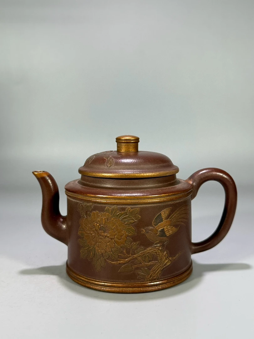 彩绘堆金汉瓦壶 落款容量约320cc