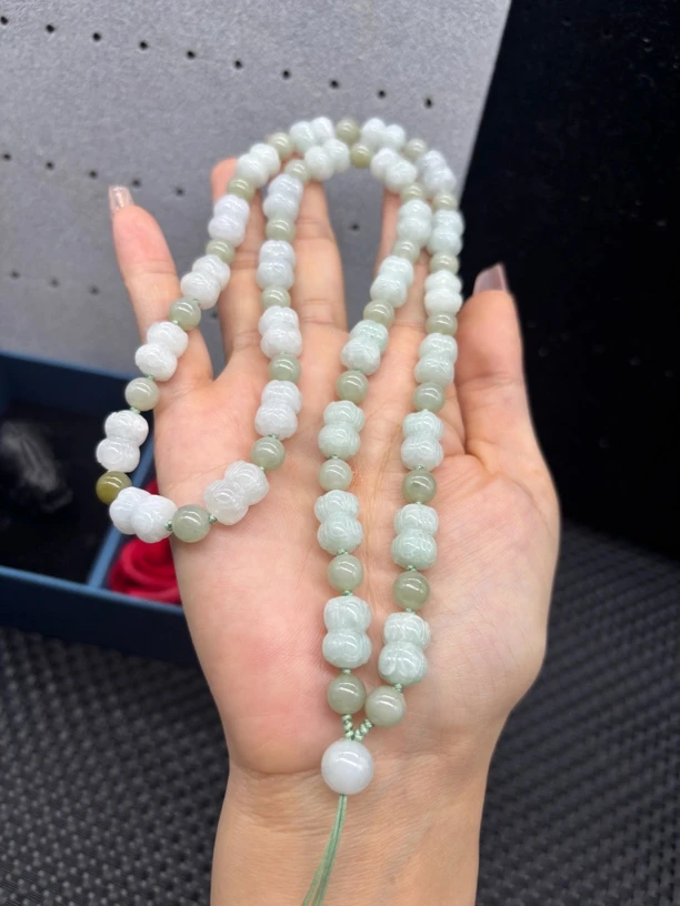 保真天然缅甸a货翡翠果绿色雕刻莲花9mm玉石挂件绳毛衣链珠链百搭