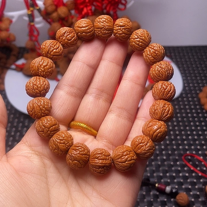 木质类龙纹桃枭挂件