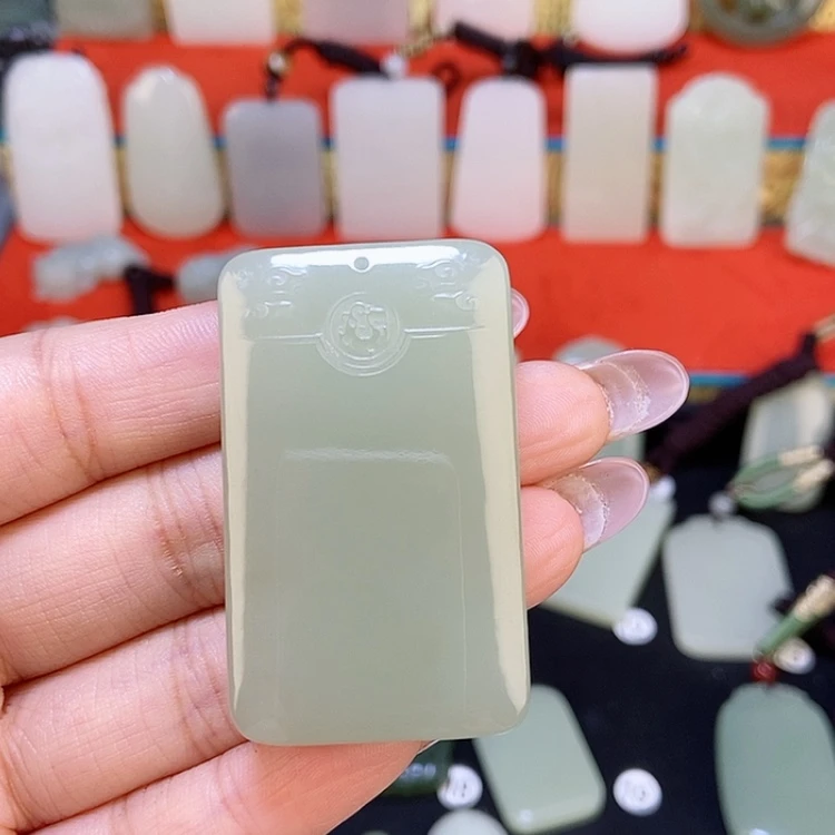 【闪购商品】颈饰未镶嵌和田玉