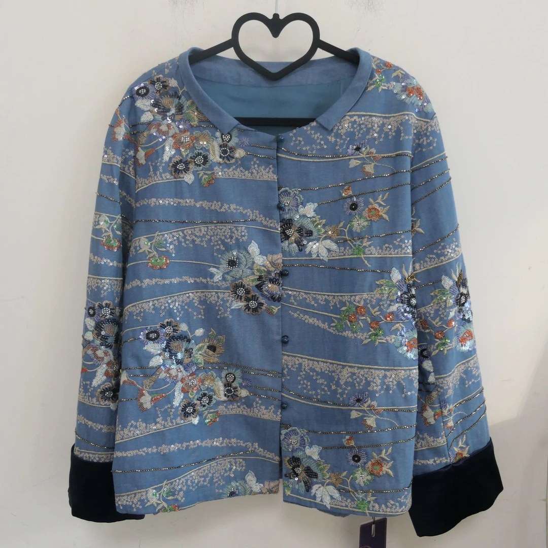 DJ-50959私人定制款天空蓝手工串珠上衣